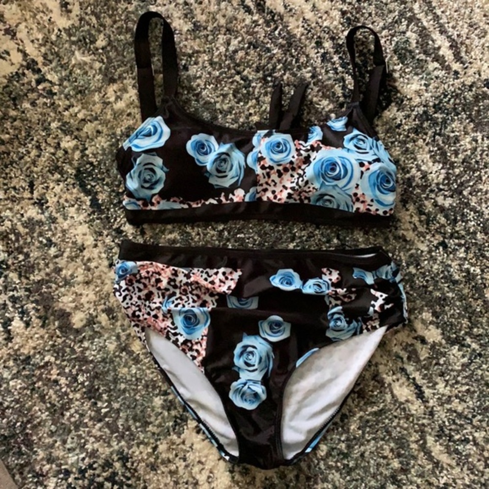 Bikini Swimwear Two pieces size medium unbranded